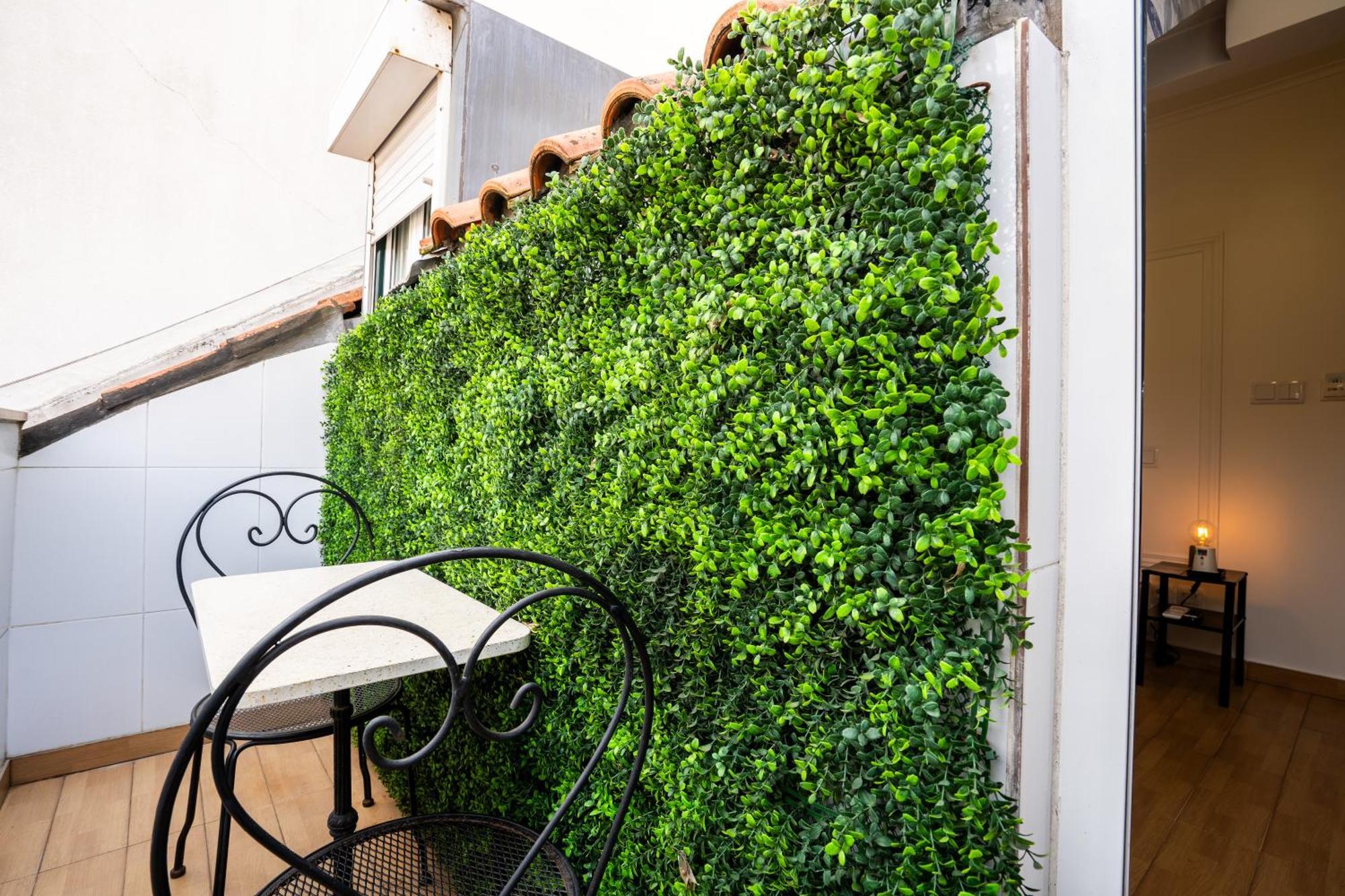 Zweibettzimmer mit Balkon