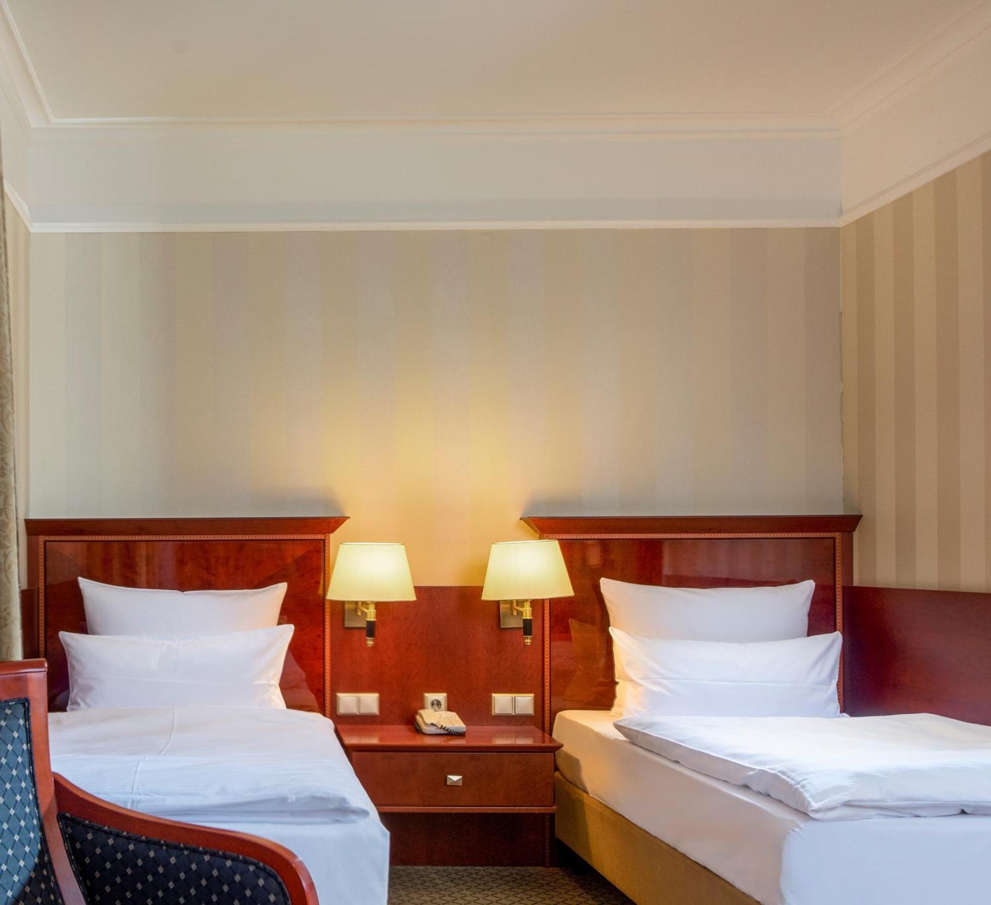 Classic Guest room 2 Twin or Single Beds