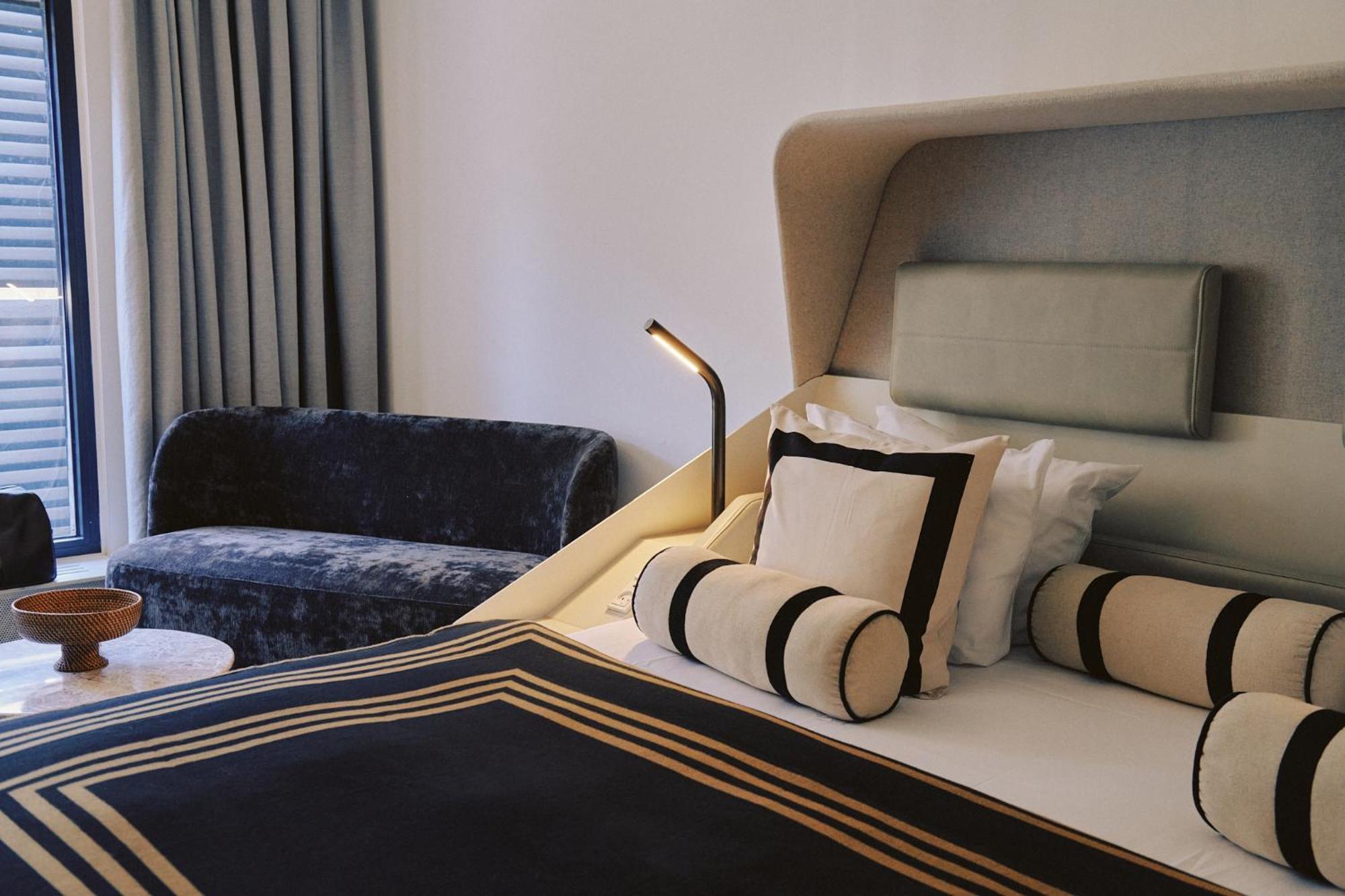 Deluxe Zimmer mit Kingsize-Bett