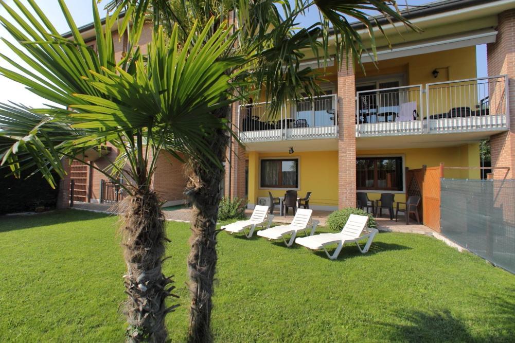 Ferienwohnung mit Garten und eine Veranda / einen Patio
