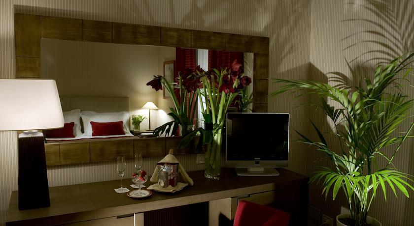 Doppel- oder Zweibettzimmer