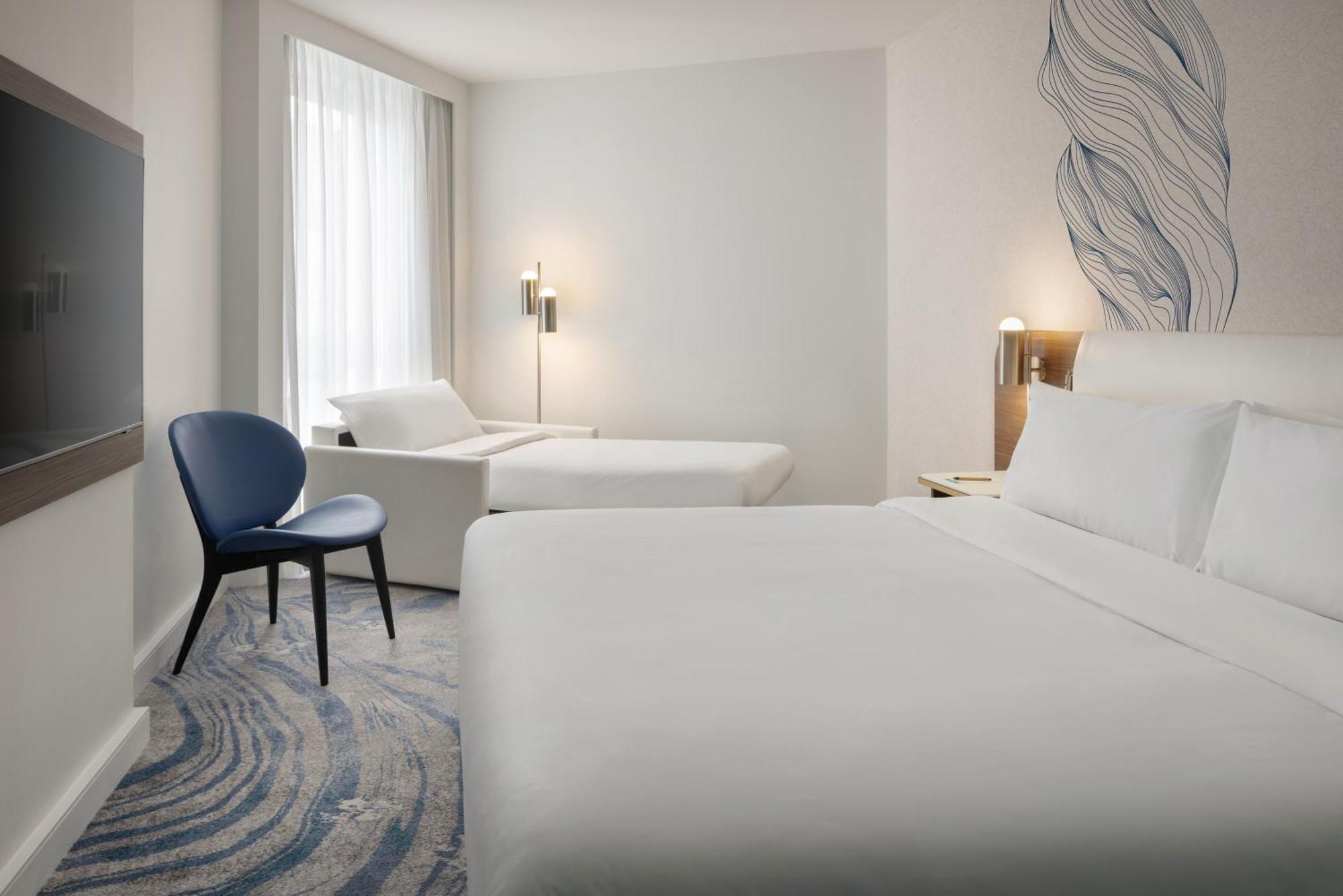 Superior Dreibettzimmer mit Kingsize-Bett und Schlafsofa