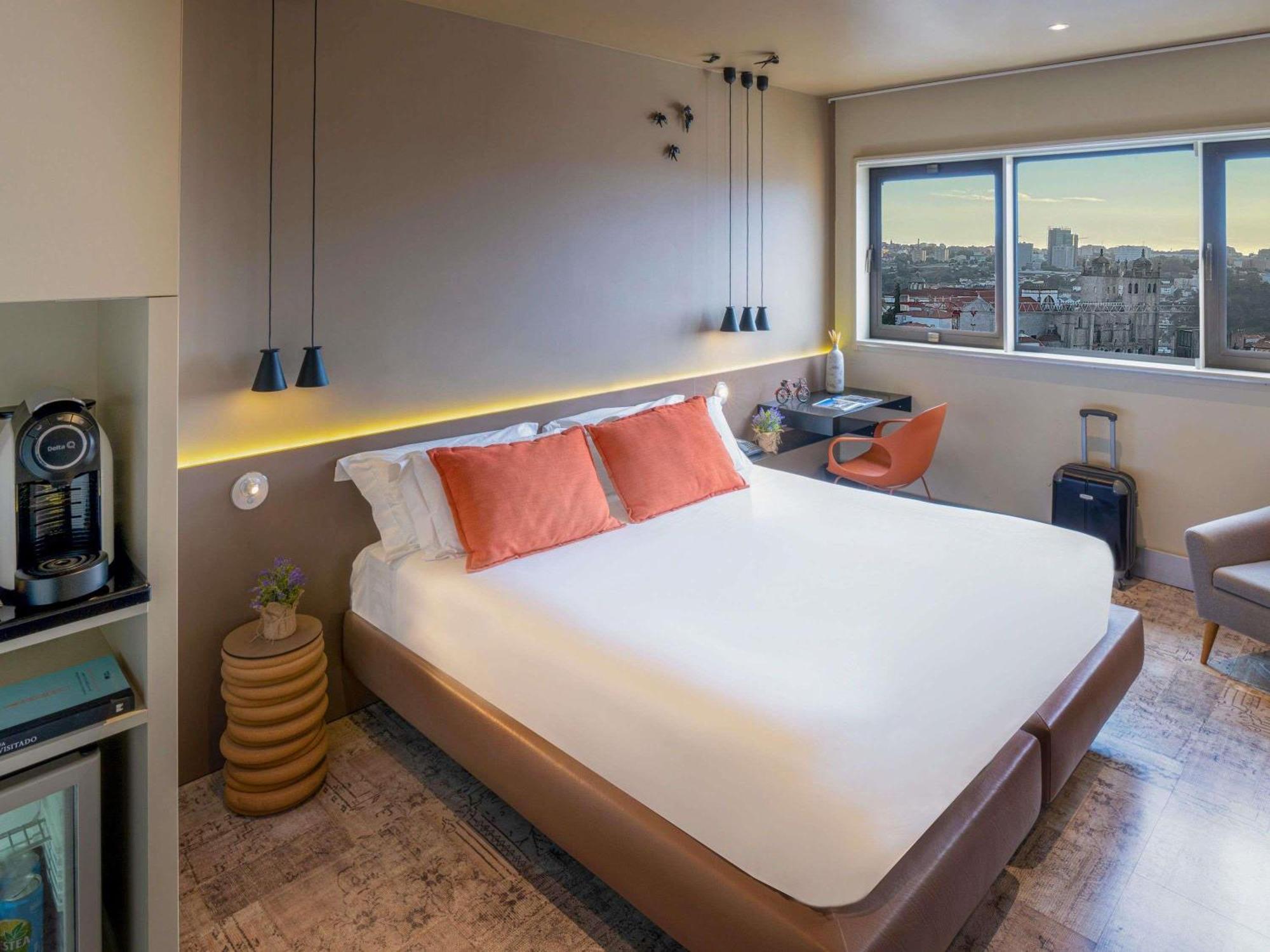 Familiensuite mit Kingsize-Bett und Schlafsofa
