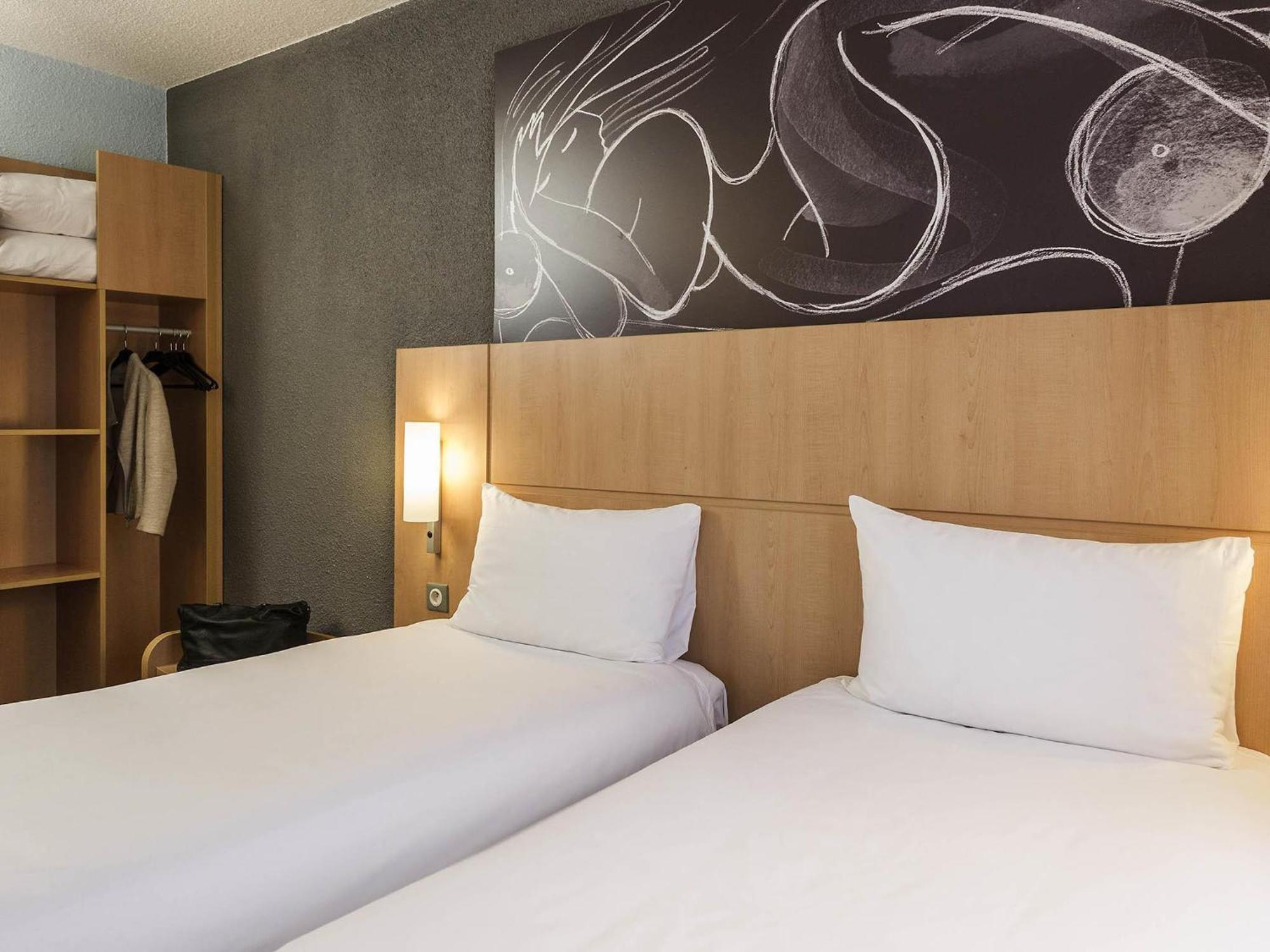 Standard Zimmer mit 2 Einzelbetten