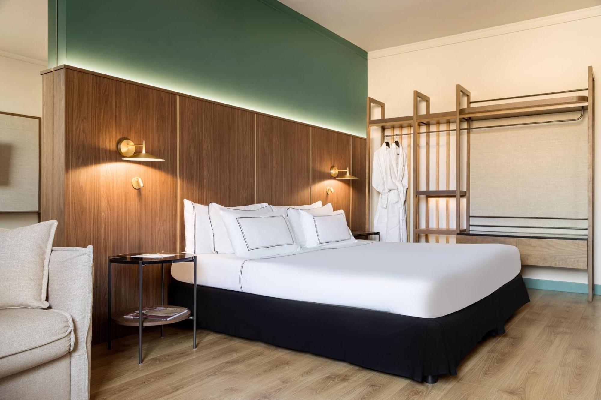 Familien-Dreibettzimmer (3 Erwachsene)