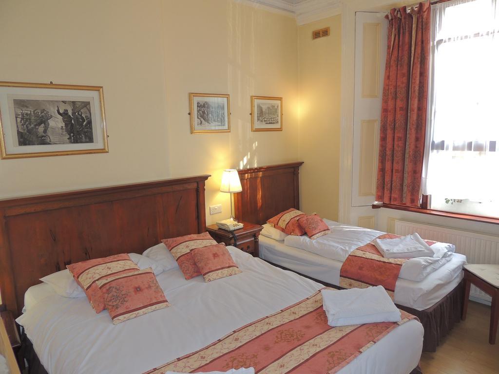 Triple Room,723593896:JPEG