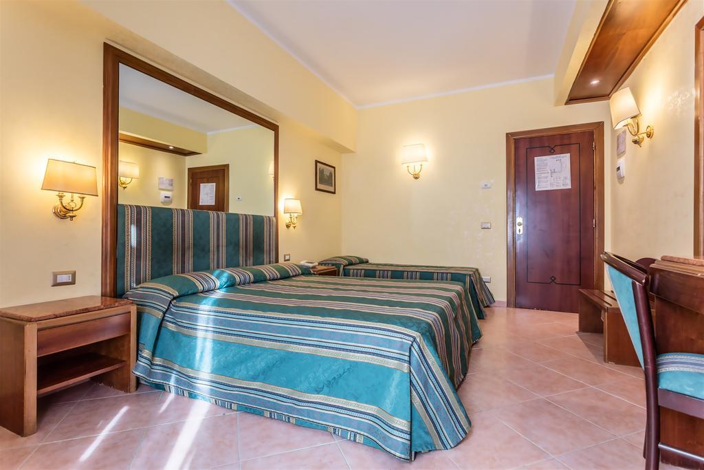 Dreibettzimmer