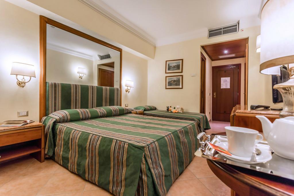 Dreibettzimmer