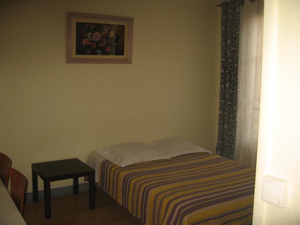 Zweibettzimmer mit Gemeinschaftsbad