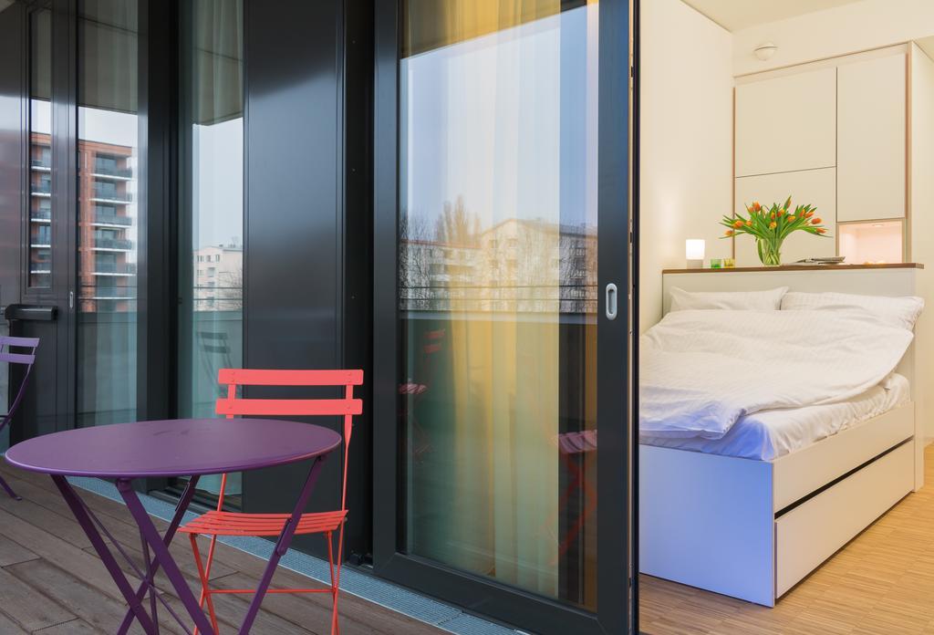 Doppelzimmer mit Balkon und Gemeinschaftsbad