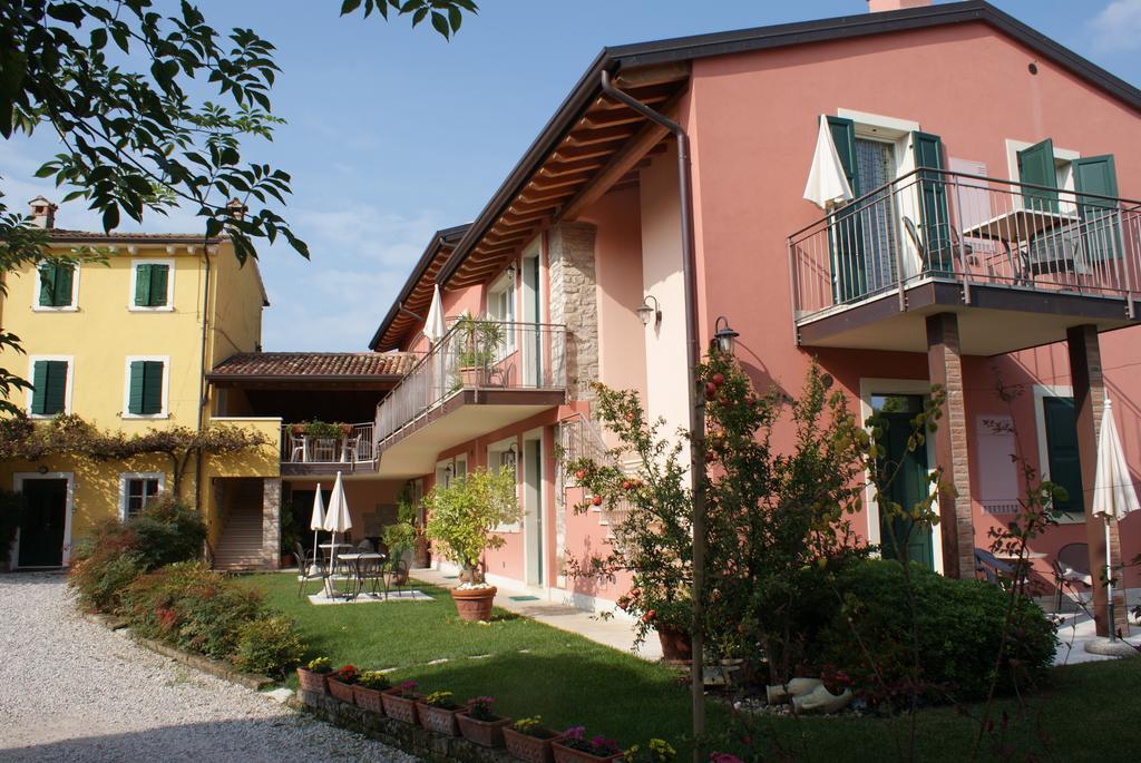 Studio mit Balkon