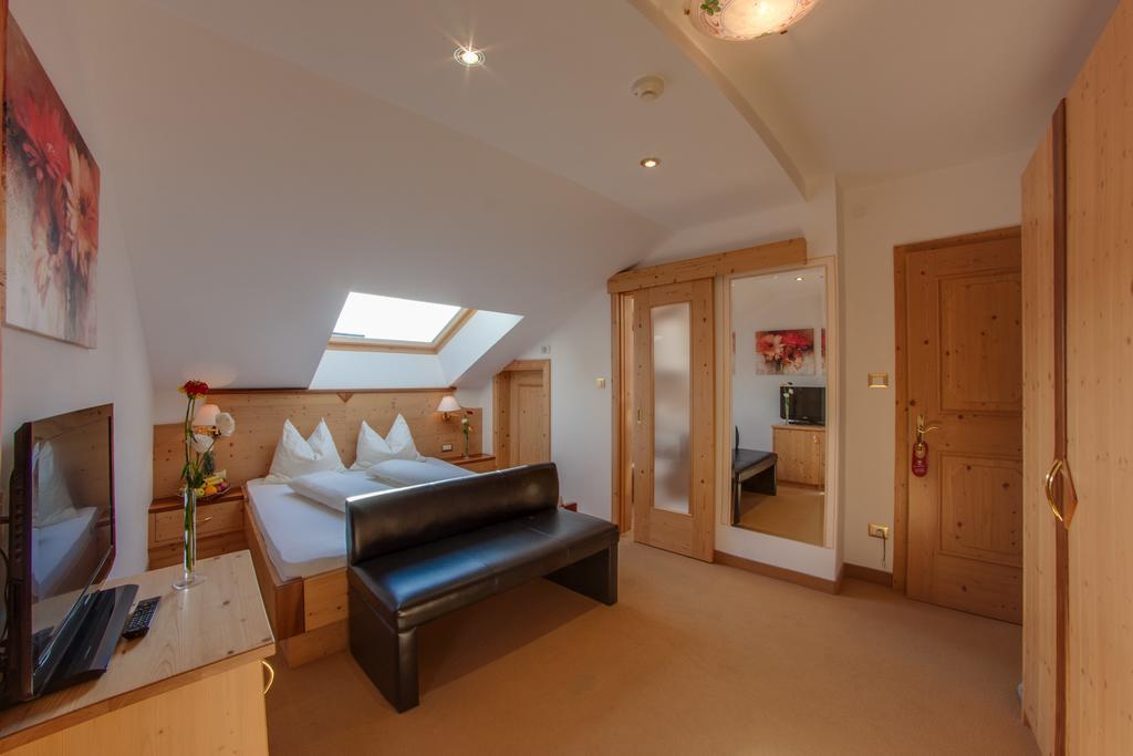 Doppelzimmer mit Balkon