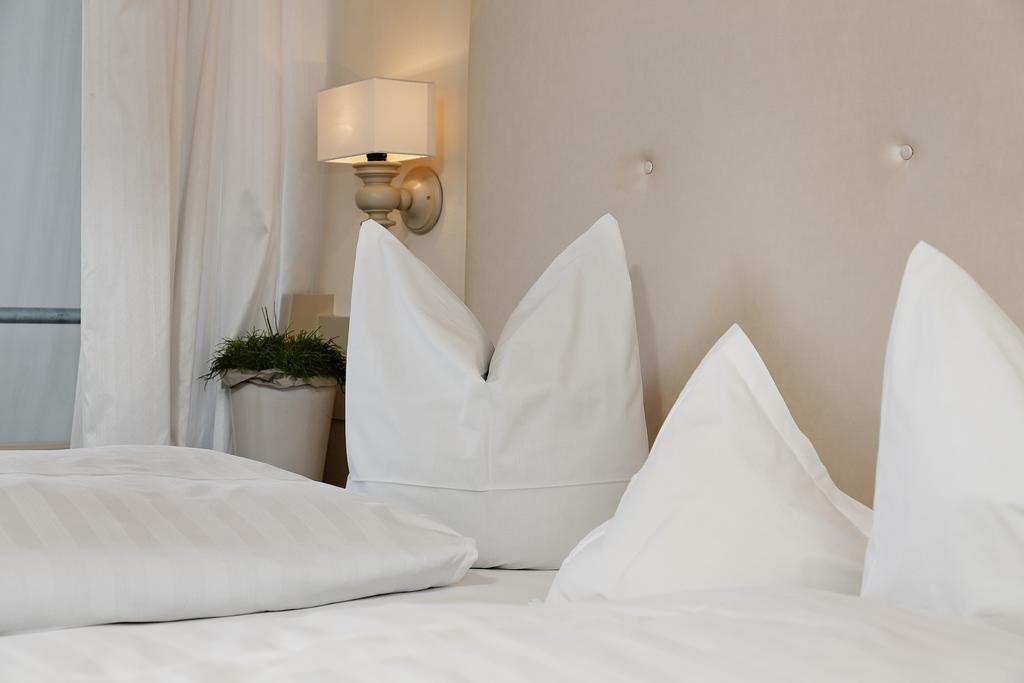 Doppelzimmer mit Balkon