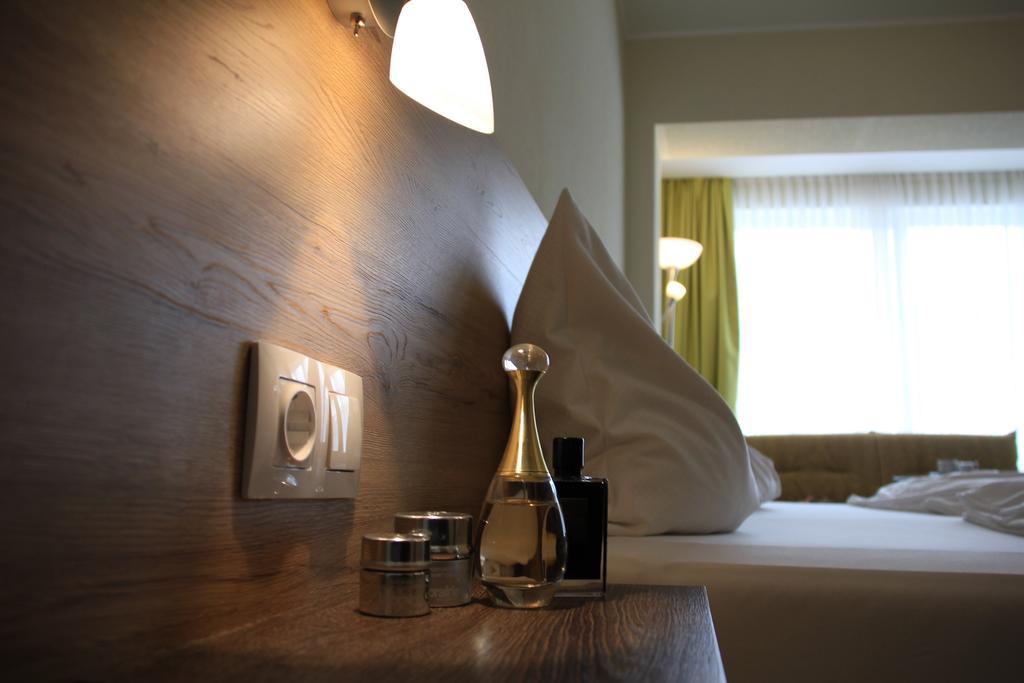 Premium Doppel-/Zweibettzimmer mit Balkon