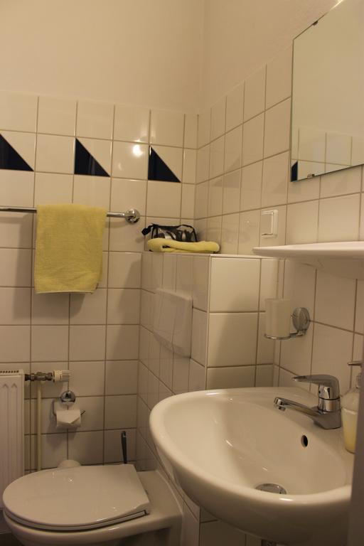 Einzelzimmer mit Dusche