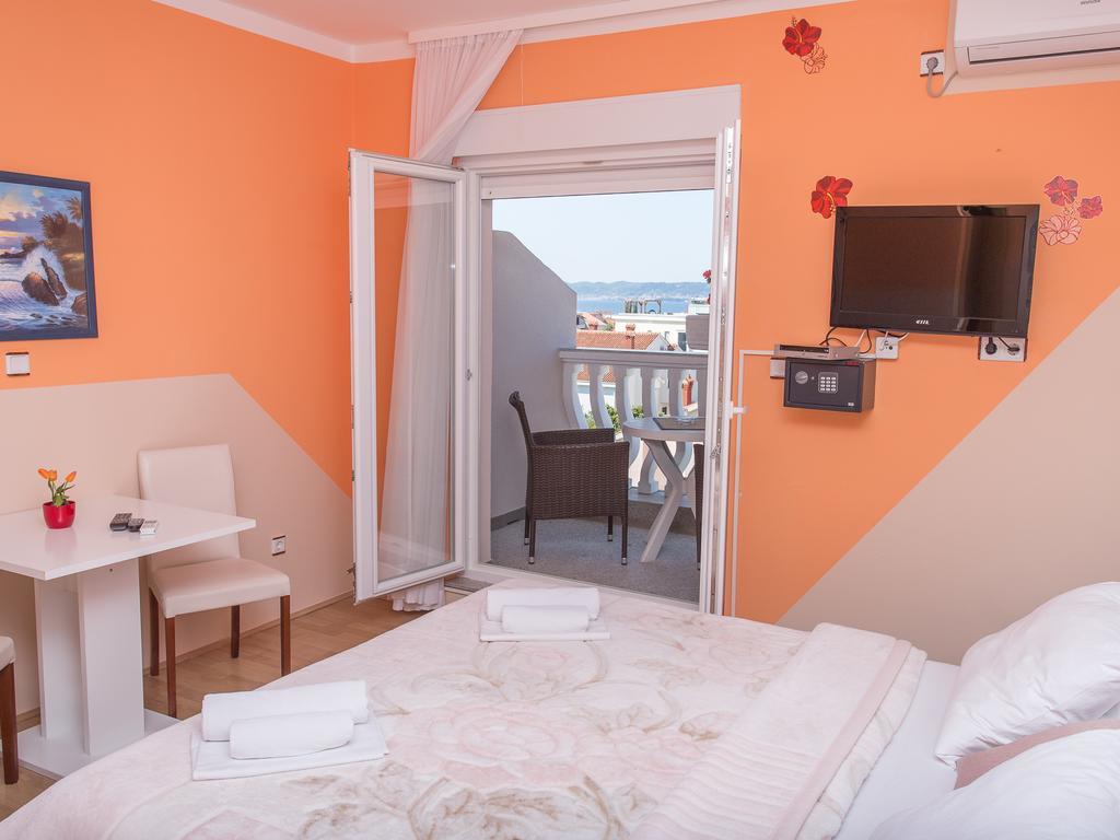 Studio mit Balkon und Meerblick.