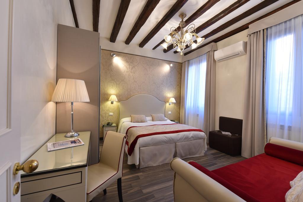 Dreibettzimmer