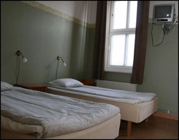 Basic Triple Room with Shared Bathroom,260332045:JPEG