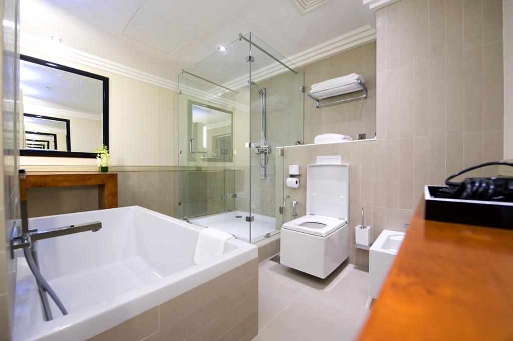 Familiensuite mit kostenlosem Shuttleservice zum Terminal 1 und 3 des Flughafens DXB
