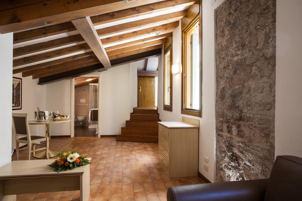 Standard Suite