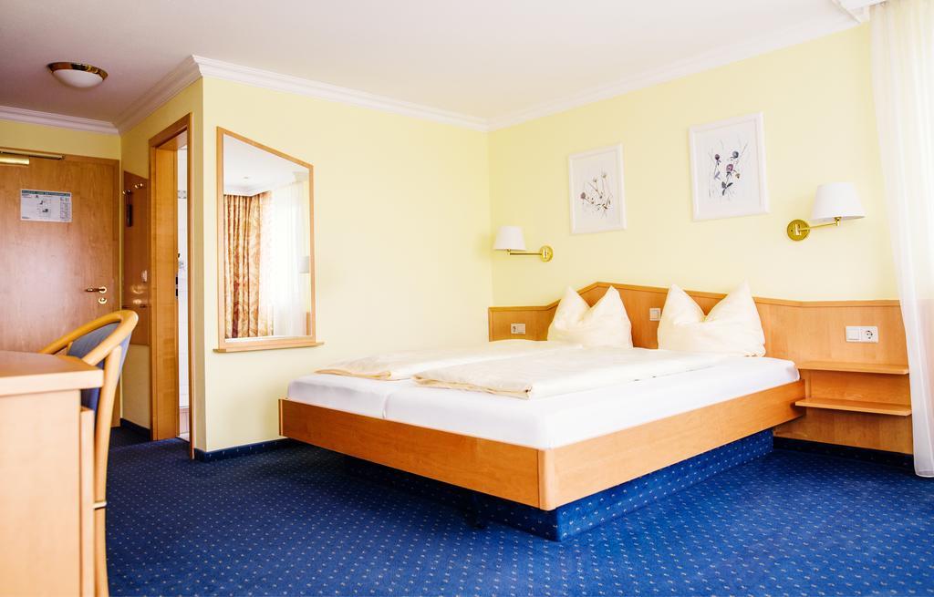 Doppelzimmer mit Seeblick