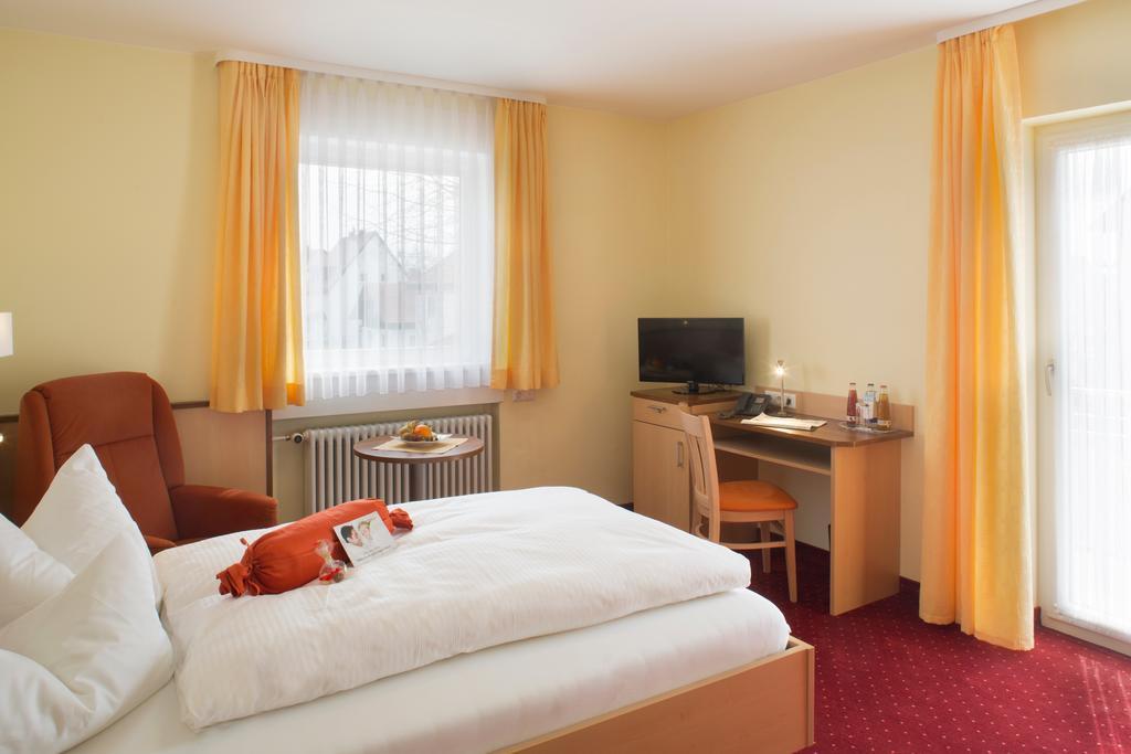 Einzelzimmer mit Balkon
