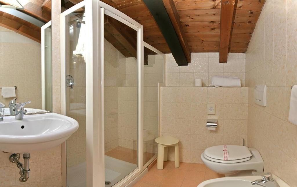 Doppelzimmer mit Terrasse und Seeblick