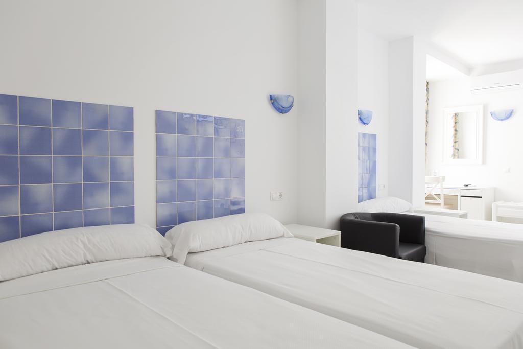 Dreibettzimmer