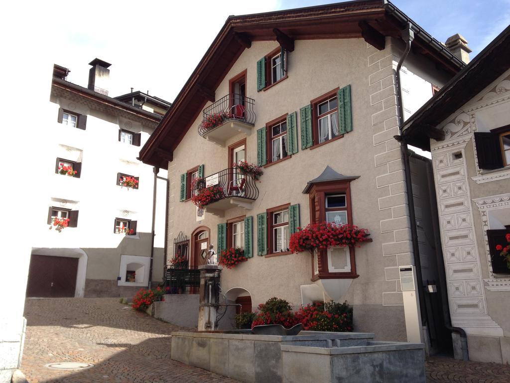 Apartment mit Balkon