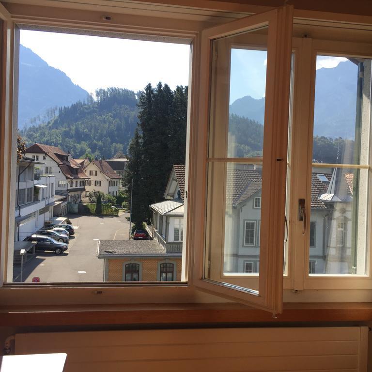 Basic Dreibettzimmer mit Gemeinschaftsbad
