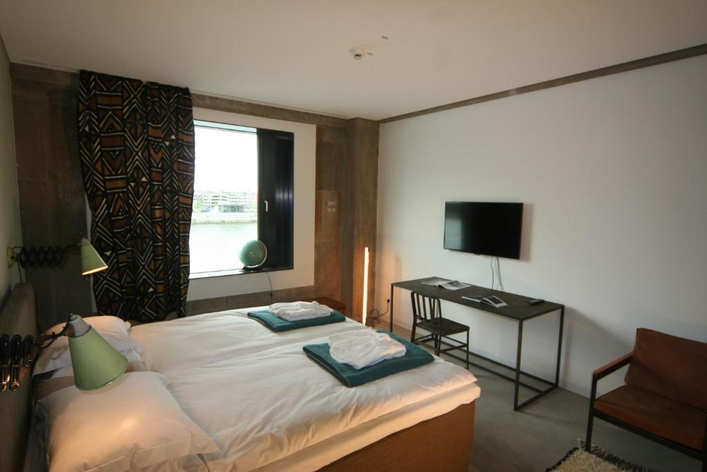 Doppelzimmer mit Flussblick