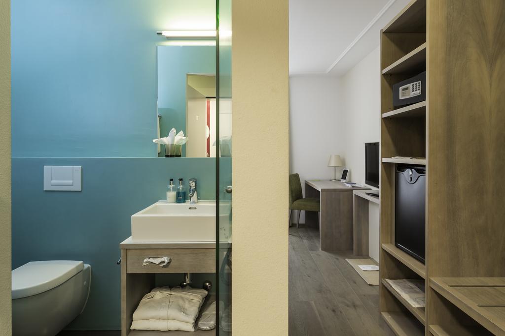 Zimmer mit 2 Queensize-Betten