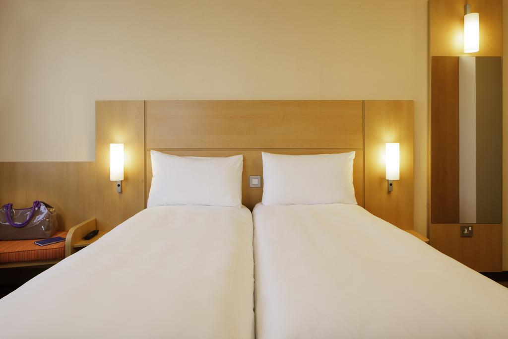 Zweibettzimmer