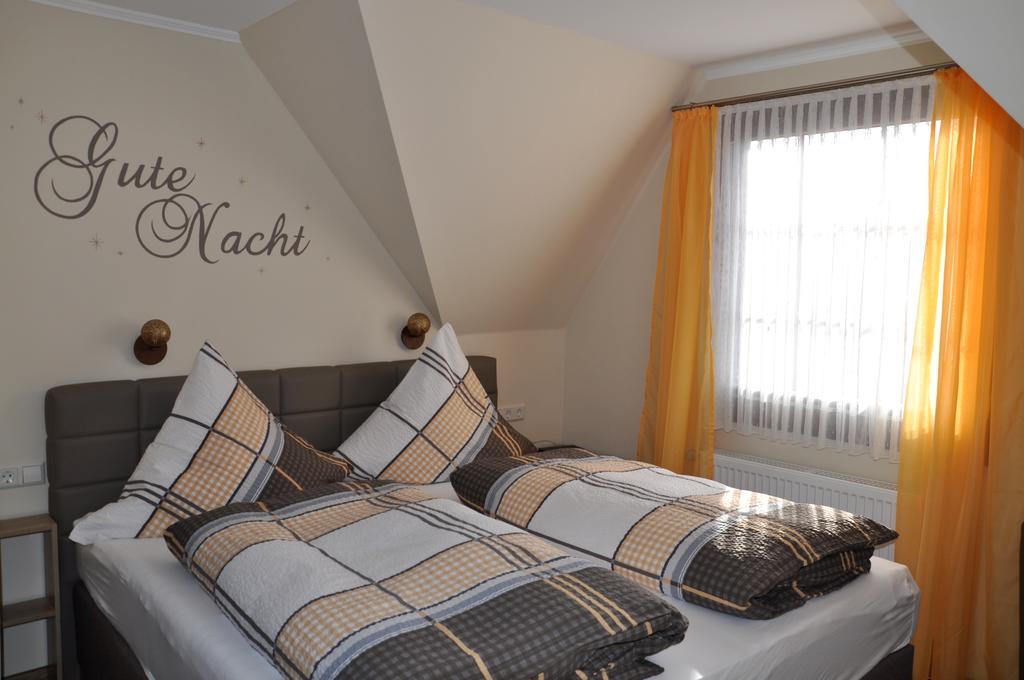 Apartment mit Balkon