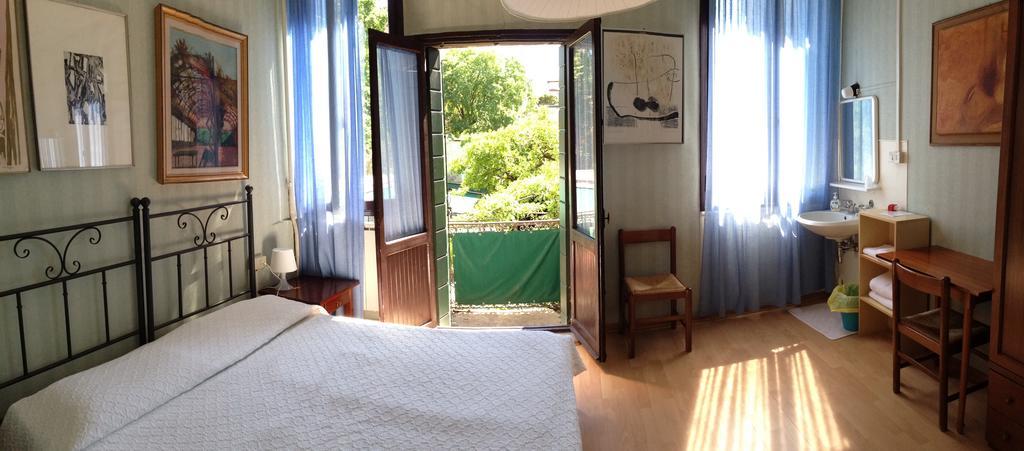 Doppelzimmer mit Gemeinschaftsbad