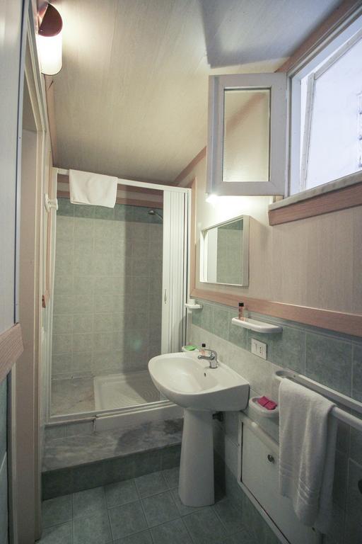 Economy Doppelzimmer mit privatem externen Bad
