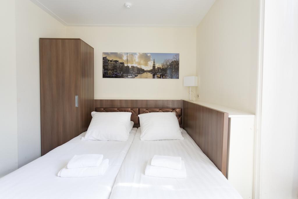 Kleines Zweibettzimmer – Souterrain