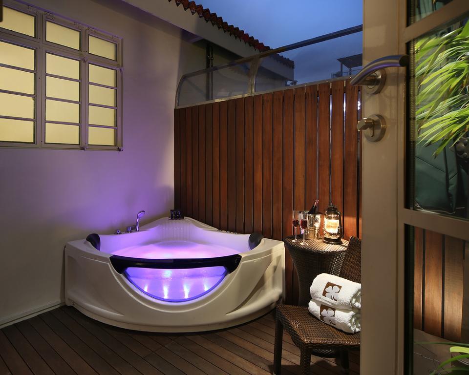 Doppelzimmer mit Whirlpool (im Freien)