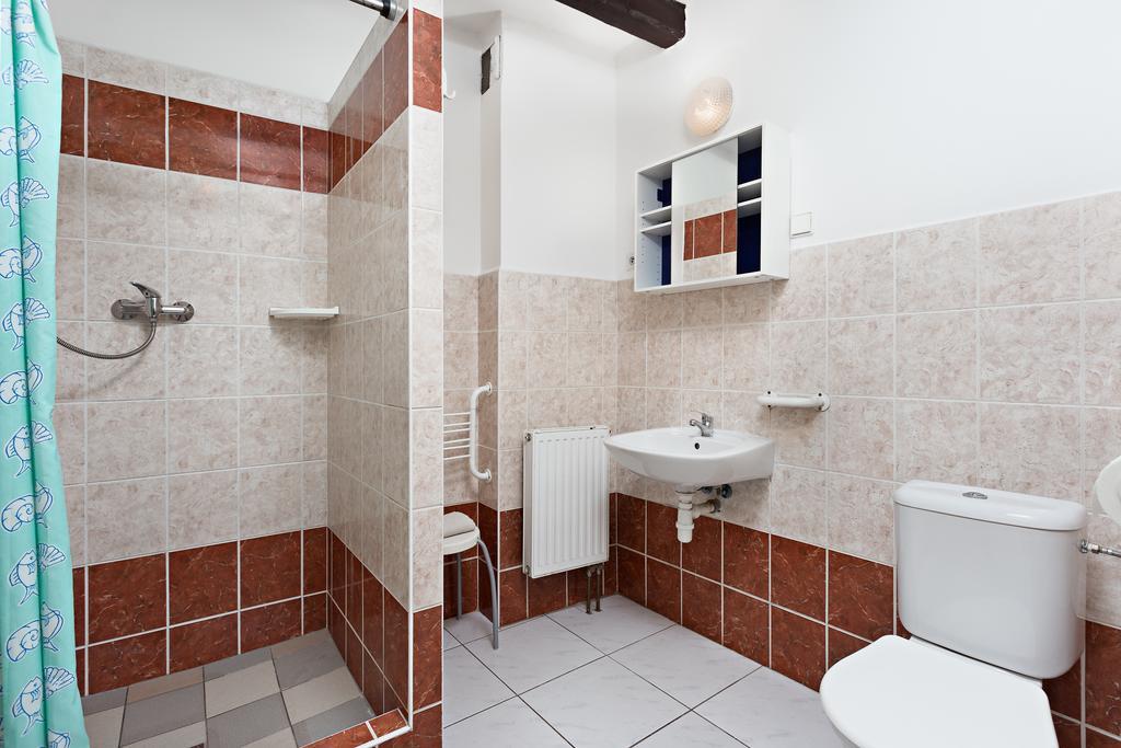 Doppel- oder Zweibettzimmer