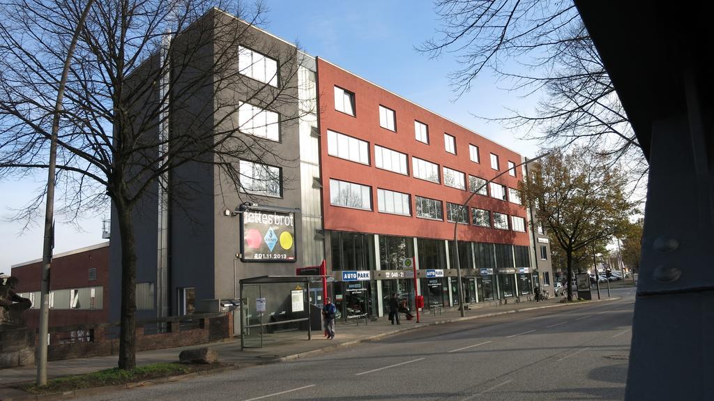 One-Bedroom Apartment,419229558:JPEG