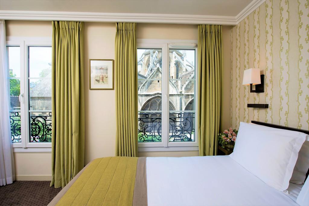 Double Room,425225061:JPEG