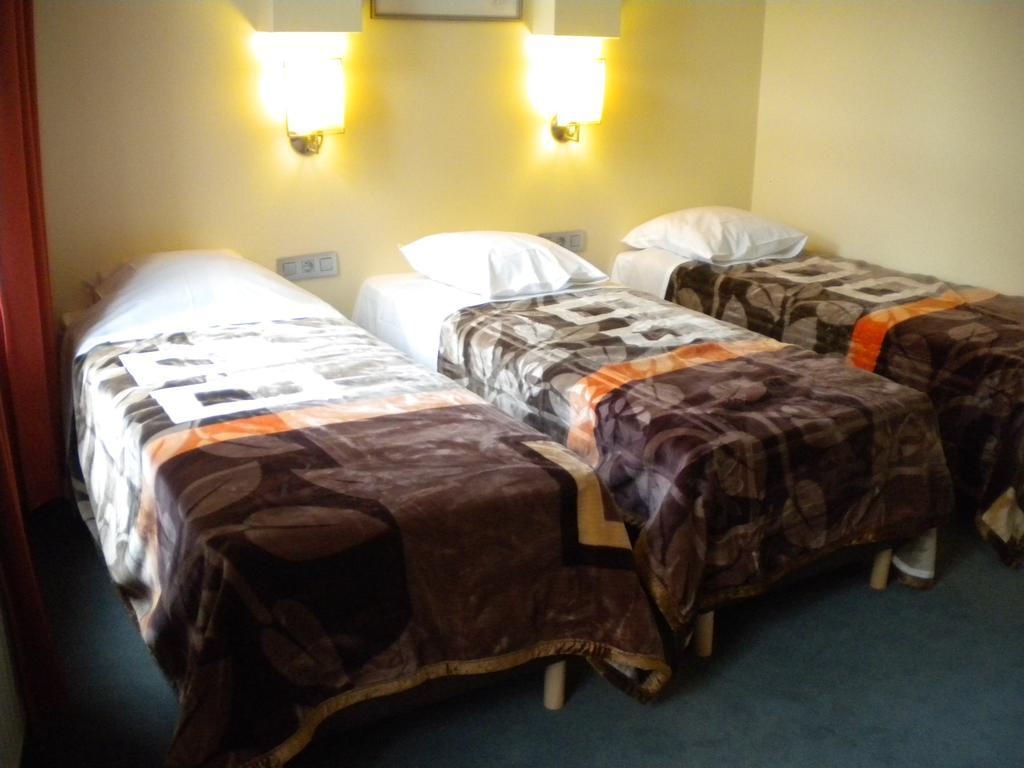 Budget Dreibettzimmer