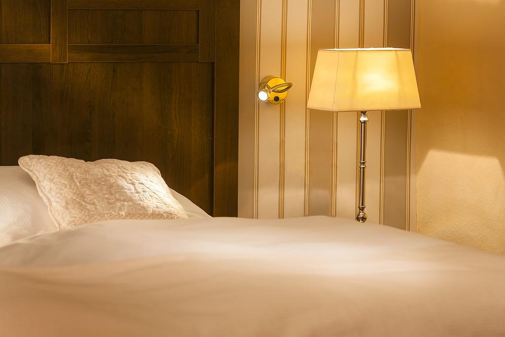 Suite mit Kingsize-Bett im Nebengebäude