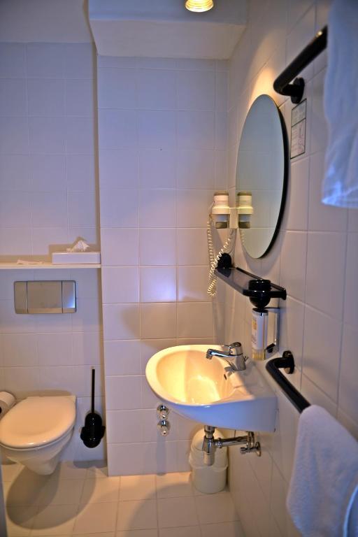 Doppelzimmer Nr. 2 mit Gartenblick