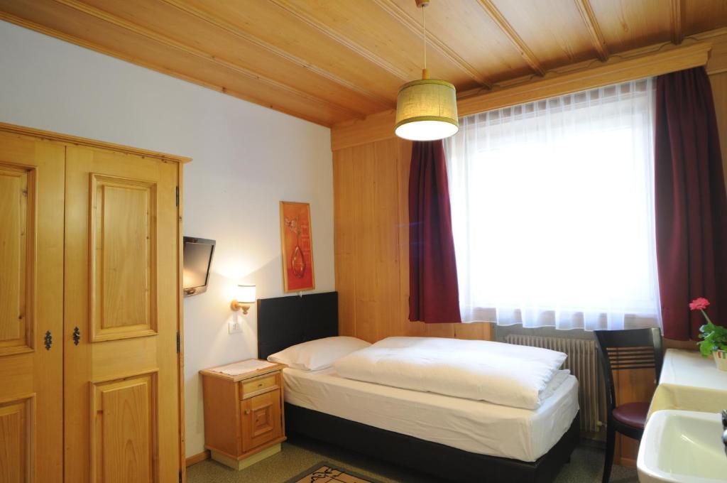 Doppelzimmer mit Flussblick