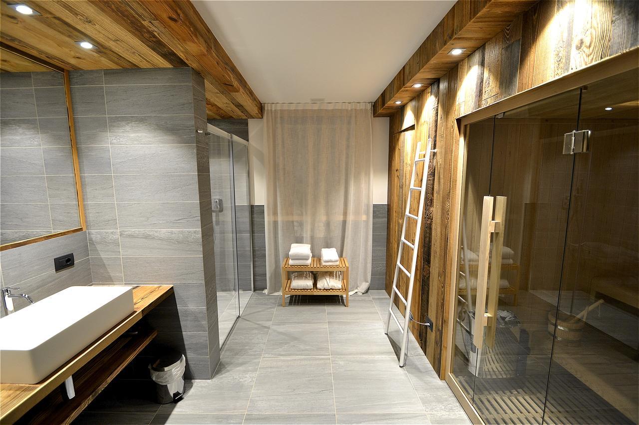 Die Suite mit Sauna befindet sich im Nebengebäude