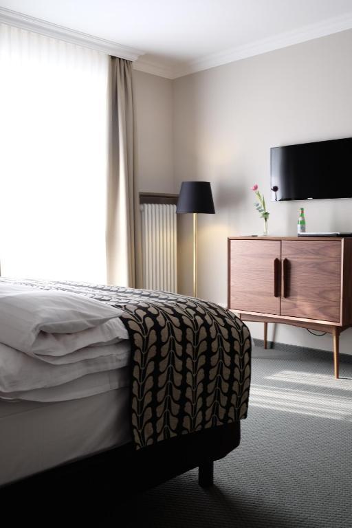 Single Room,56521720:JPEG