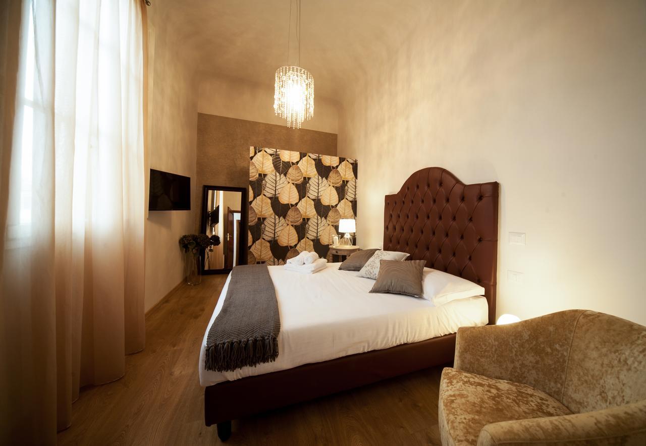 Kleines Doppelzimmer mit eigenem externen Bad