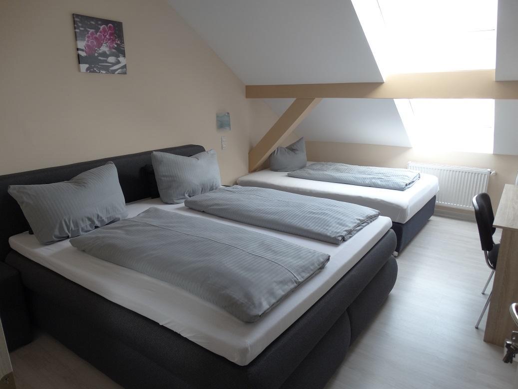 Budget Dreibettzimmer