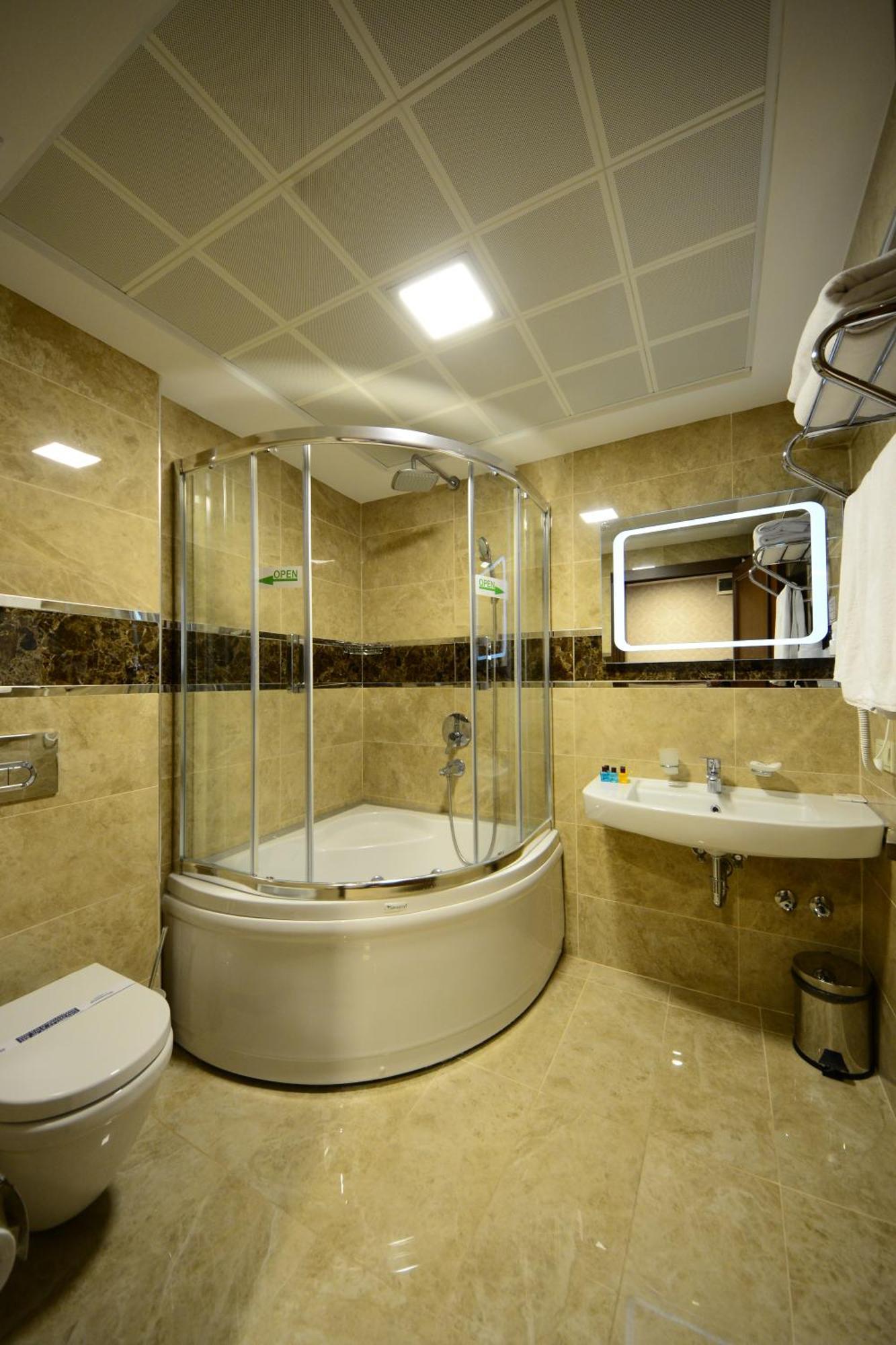 Dreibettzimmer
